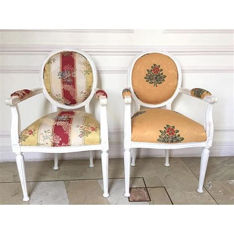 Chair iconised by Louis XVI, armchair with flat point legs – Parrot & Lily