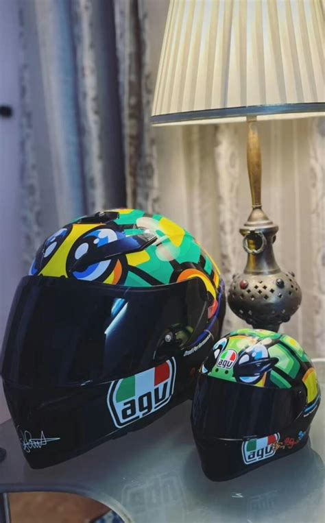 AGV "Turtle" Valentino Rossi Edition Scale model miniature helmet - BL ...