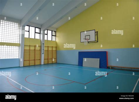 Gym/School 的图像结果