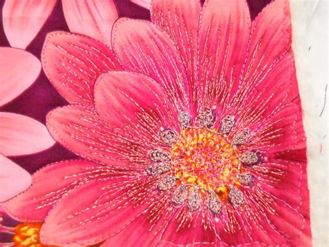 Thread Painting Scenery by Machine 的图像结果