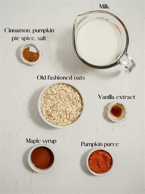 Cinnamon Spice Oatmeal with Pumpkin - The Perfect Pear