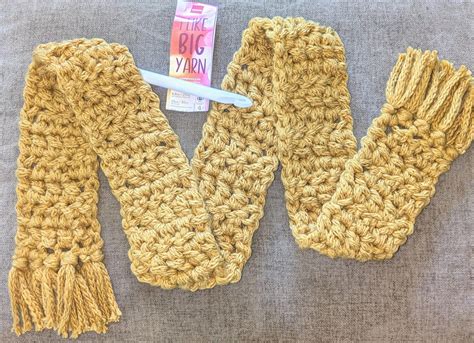 Made a chunky scarf to go with my olive green winter coat : r/crochet