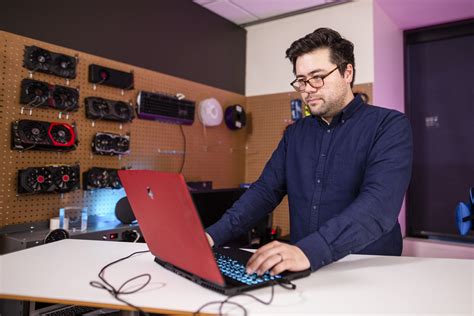 Alienware M15 OLED 的图像结果