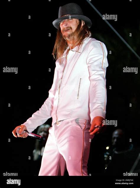 Kid rock super bowl hi-res stock photography and images - Alamy