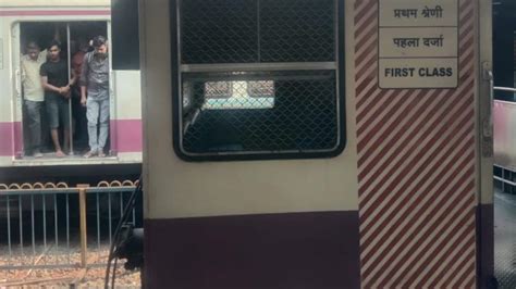 Mumbai Local Train Coach 的图像结果