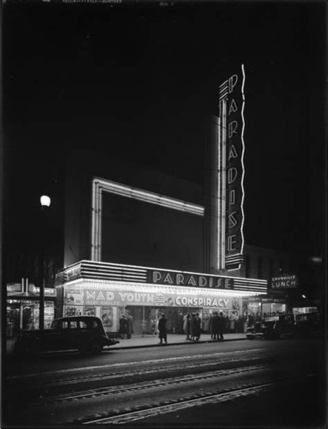 The mesmerizing glowing lights of Vancouver's neon signs in the 1940s ...