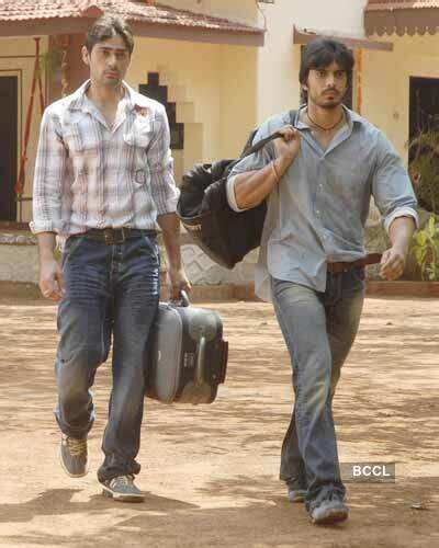 Muskura Ke Dekh Zara Movie Photos | Muskura Ke Dekh Zara Movie Stills ...