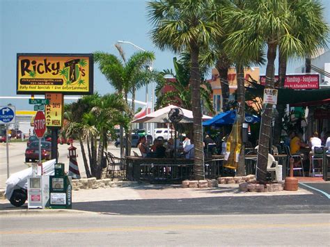 Ricky T's — Florida Beach Bar