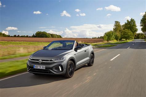 Volkswagen offers T-Roc Cabriolet as exclusive “Edition Grey” limited series | Volkswagen Newsroom
