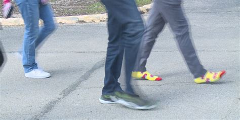 ‘Day Without Shoes’ campaign brings awareness to shoe insecurity in Lincoln