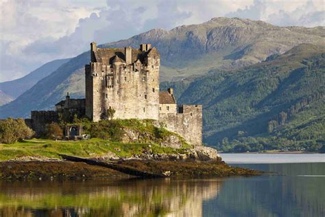 Top 10 Castles to Visit in Scotland
