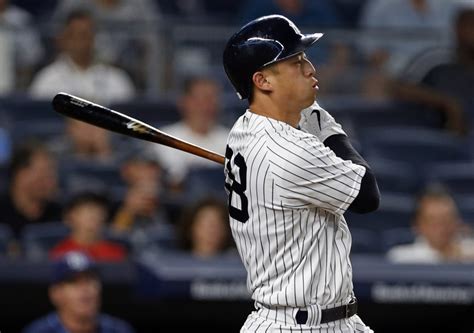 Yankees: No Room for Rob Refsnyder on the 2017 Roster?