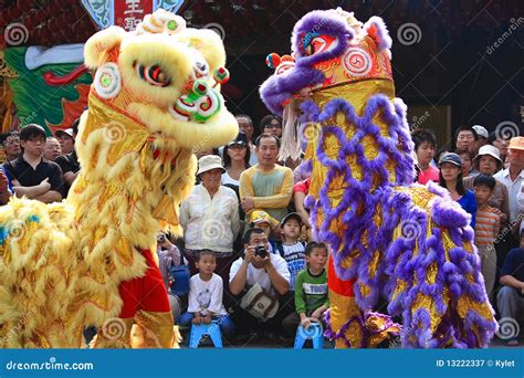 Chinese Lion Dance Editorial Photography - Image: 13222337