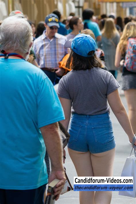 SHORT SHORTS CANDID | Short Shorts Exposed Ass