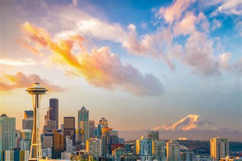 12 Things to Know: Living in SEATTLE VS. PORTLAND