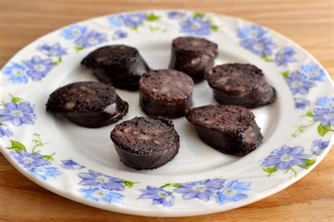 3 Ways to Cook Black Pudding - wikiHow