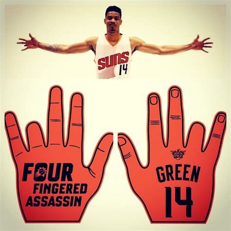 Apparently Gerald Green only has 4 fingers on his right hand... how did ...