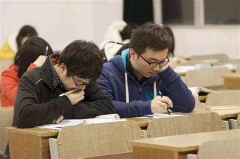 个人多次考试成绩对比模板下载_红动中国