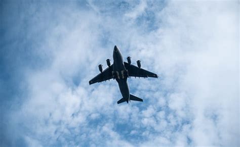 Air Force Day 2022: वायुसेना की बहादुरी को करें सलाम, इन विशेज और शायरी ...