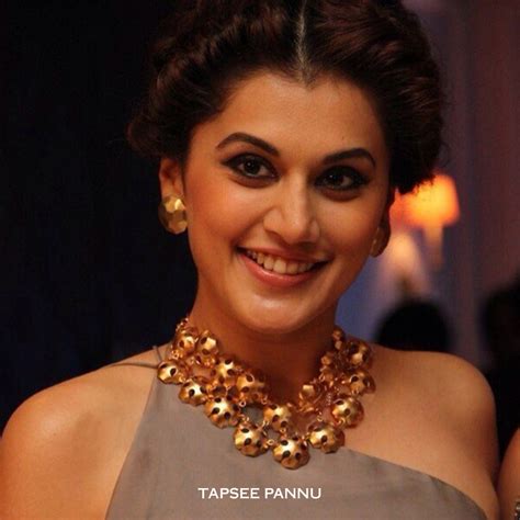 Buy Gold Plated Floral Necklace Online Worn By Tapsee Pannu | Suhani Pittie