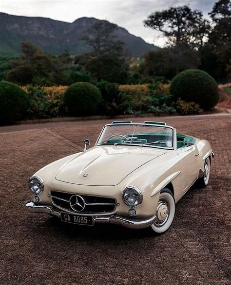 Pin by Berfin Çınar on vintage | Classic cars, Dream cars, Old vintage cars