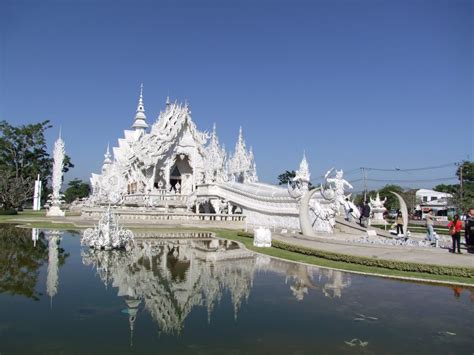 Visiter le Wat Rong Khun, l'immanquable temple blanc de Chiang Rai