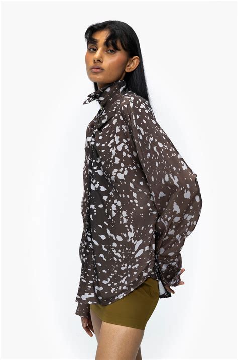 Spotted Fawn Twist Wing Shirt – Qua