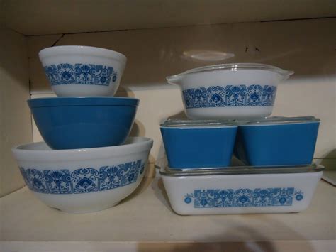 Horizon Blue | Pyrex vintage, Vintage pyrex bowls, Vintage dishware