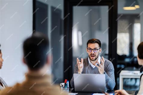 Successful Businessman 的图像结果