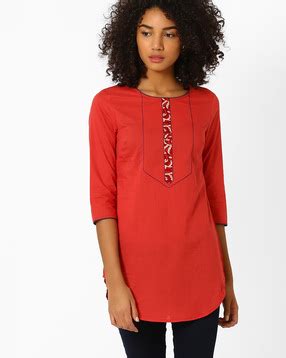 Buy Women's Kurtis & Tunics Online at AJIO