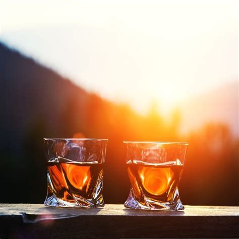 Bars, Pubs & Places To Drink In Best Cities In India & Abroad - Travel ...