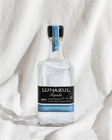Download Lunazul Blanco Tequila White Cloth Wallpaper | Wallpapers.com