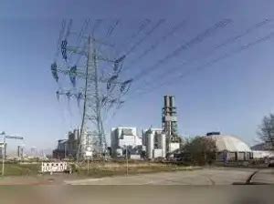 ukraine: Ukraine warns situation 'critical' after Russia attacks power ...