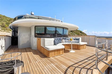 Bella Yacht