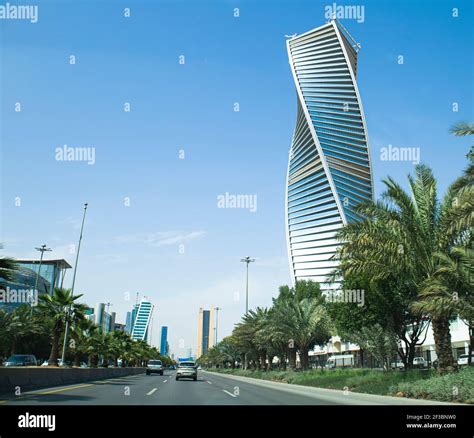 Riyadh City - Saudi Arabia - tower - Street - Modern Architecture ...