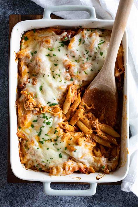 Easy Creamy Pasta Bake Recipe | Deporecipe.co