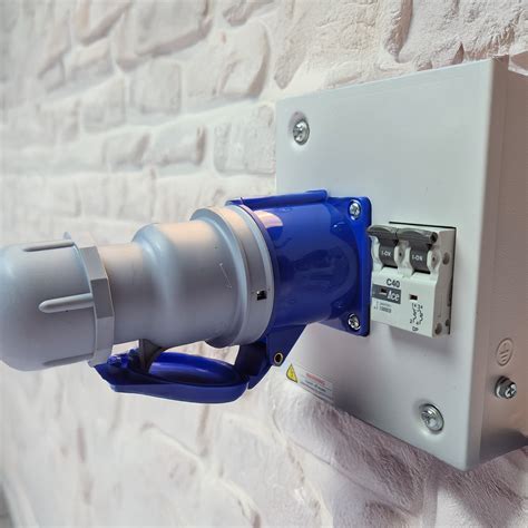 CEE Socket Box with MCB – Zevpoint