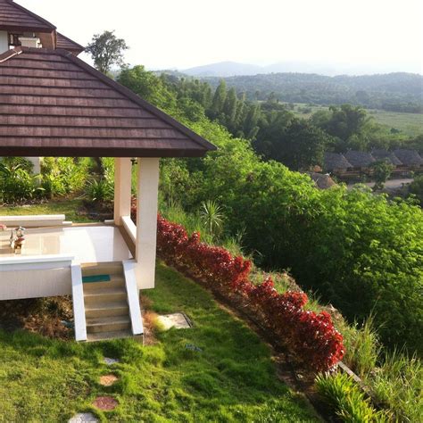 LEAVES VALLEY RESORT (Nong Ya Plong) - Resort Reviews, Photos, Rate ...