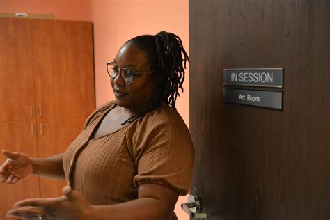 Counselor Lays Bare Her Mental Illness History - Word In Black