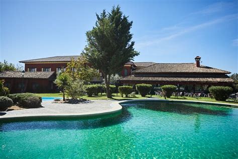 HOTEL EL MIRLO BLANCO (Candeleda) - Ranch Reviews, Photos, Rate ...