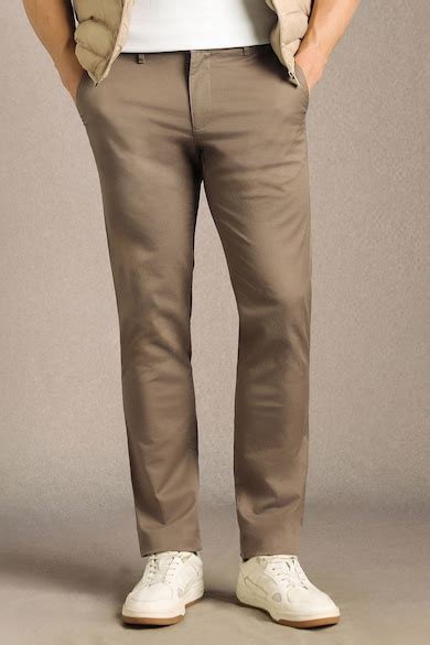 Buy Men Brown Slim Tapered Fit Solid Flat Front Casual Trousers Online ...