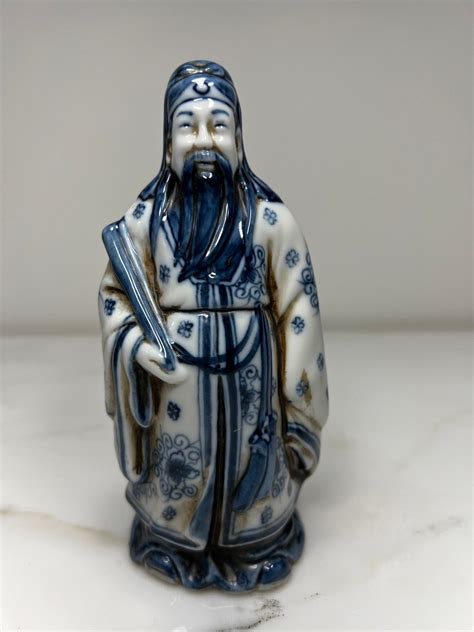 Vintage Chinese Wise Man With Scroll Blue/ White Porcelain - Etsy