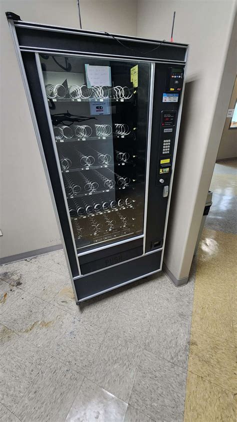 Snack Vending Machine For Sale in Louisville, Kentucky