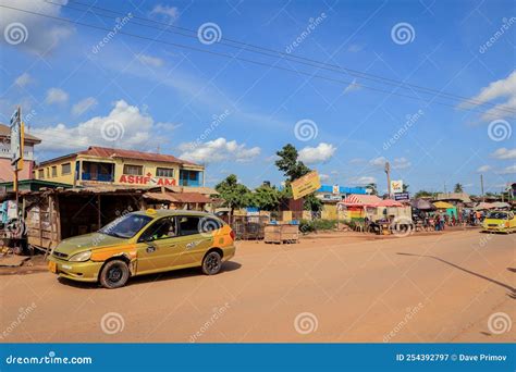 Ghana People in Town 的图像结果