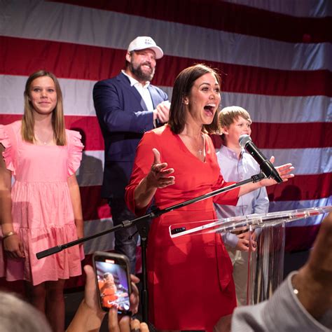 Diverse Field of Candidates Makes Historic Wins in Midterm Elections - The New York Times