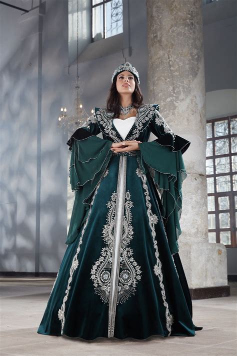 Traditional Caftan With Ottoman Turkish Motif Kaftan Türk Bindallı ...