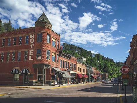 There Are 5 Must-See Historic Landmarks In Deadwood, South Dakota – Bymcinc