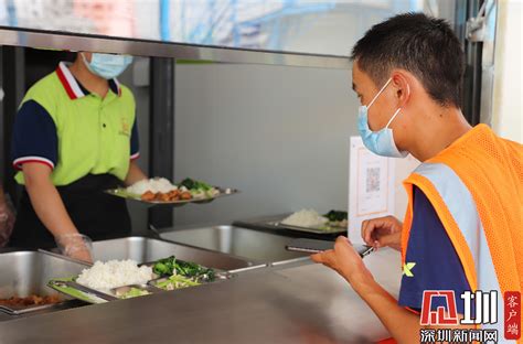 “工地五星级厨房”来了！国内首个集装箱式移动厨房在深投入使用_深圳新闻网