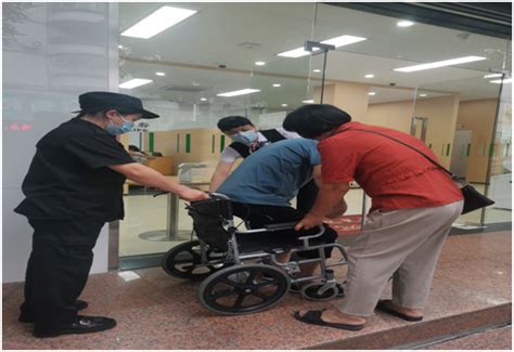 中国人寿闽清支公司：轮椅传真情 服务暖人心 - 福州 - 财经频道