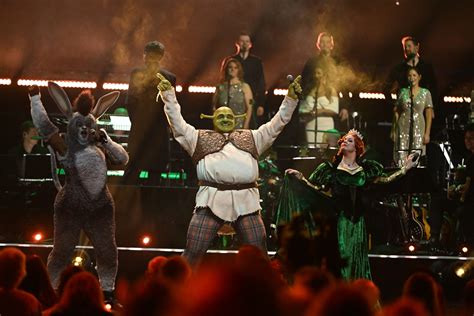 New images released of cast including Joanne Clifton as Princess Fiona ...